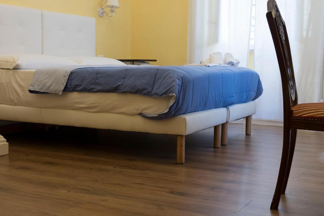 Bed and Breakfast La Breccia A Porta Pia Rom Exterior foto
