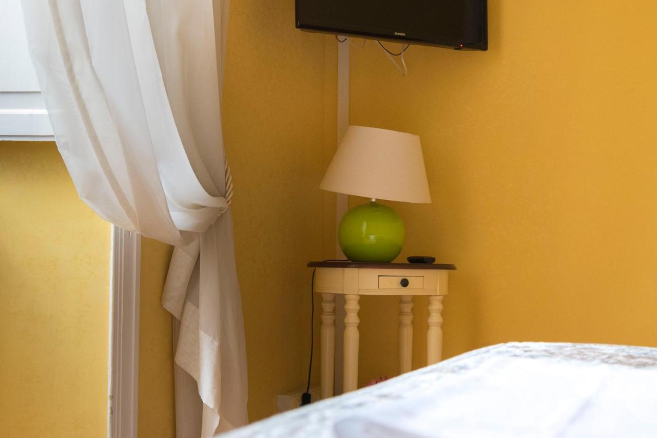 Bed and Breakfast La Breccia A Porta Pia Rom Exterior foto