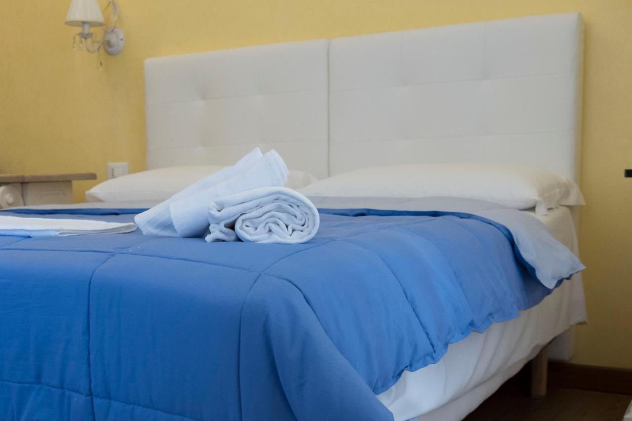Bed and Breakfast La Breccia A Porta Pia Rom Exterior foto