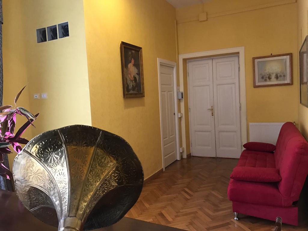 Bed and Breakfast La Breccia A Porta Pia Rom Exterior foto
